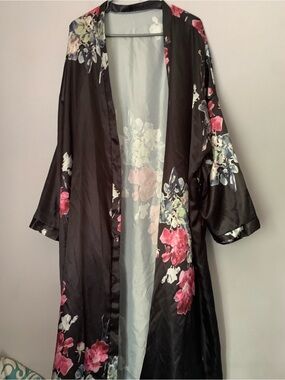 Women's Black Floral Robe with Pink Floral Accents